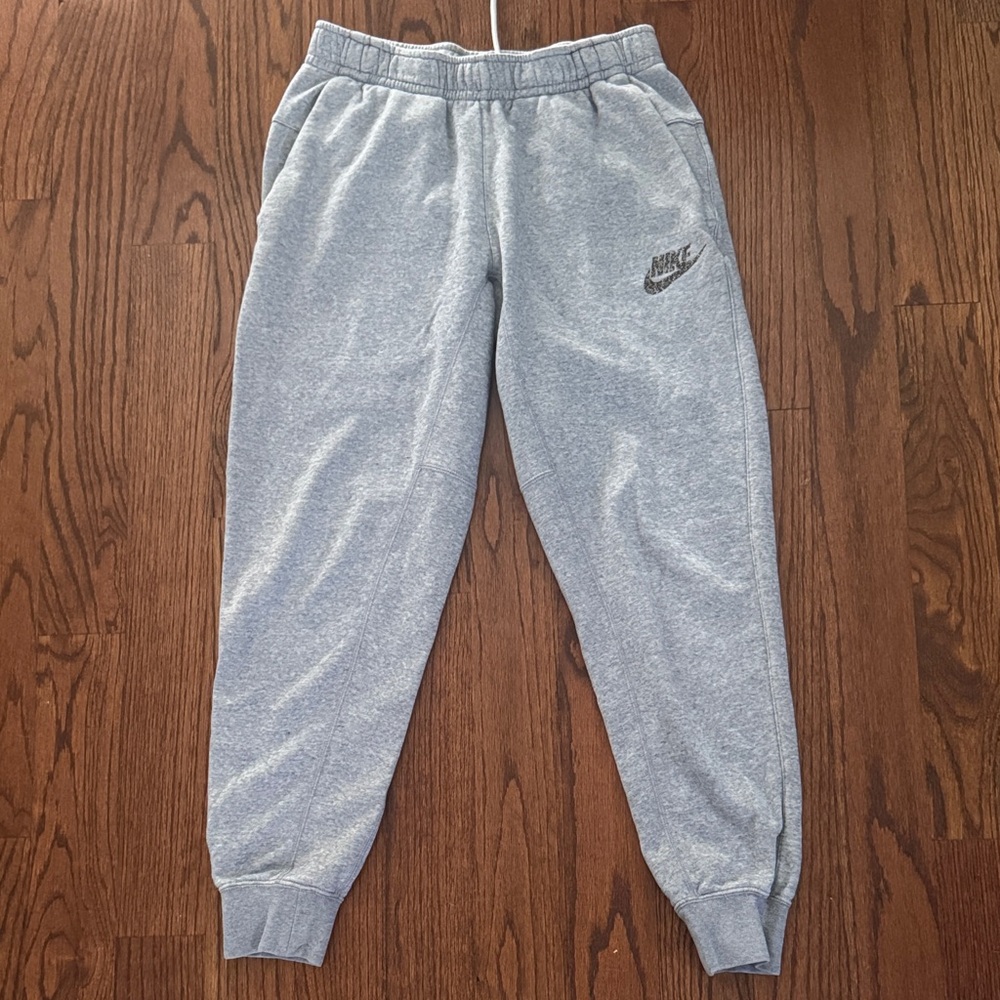 Nike Men’s Gray Jogger Pants